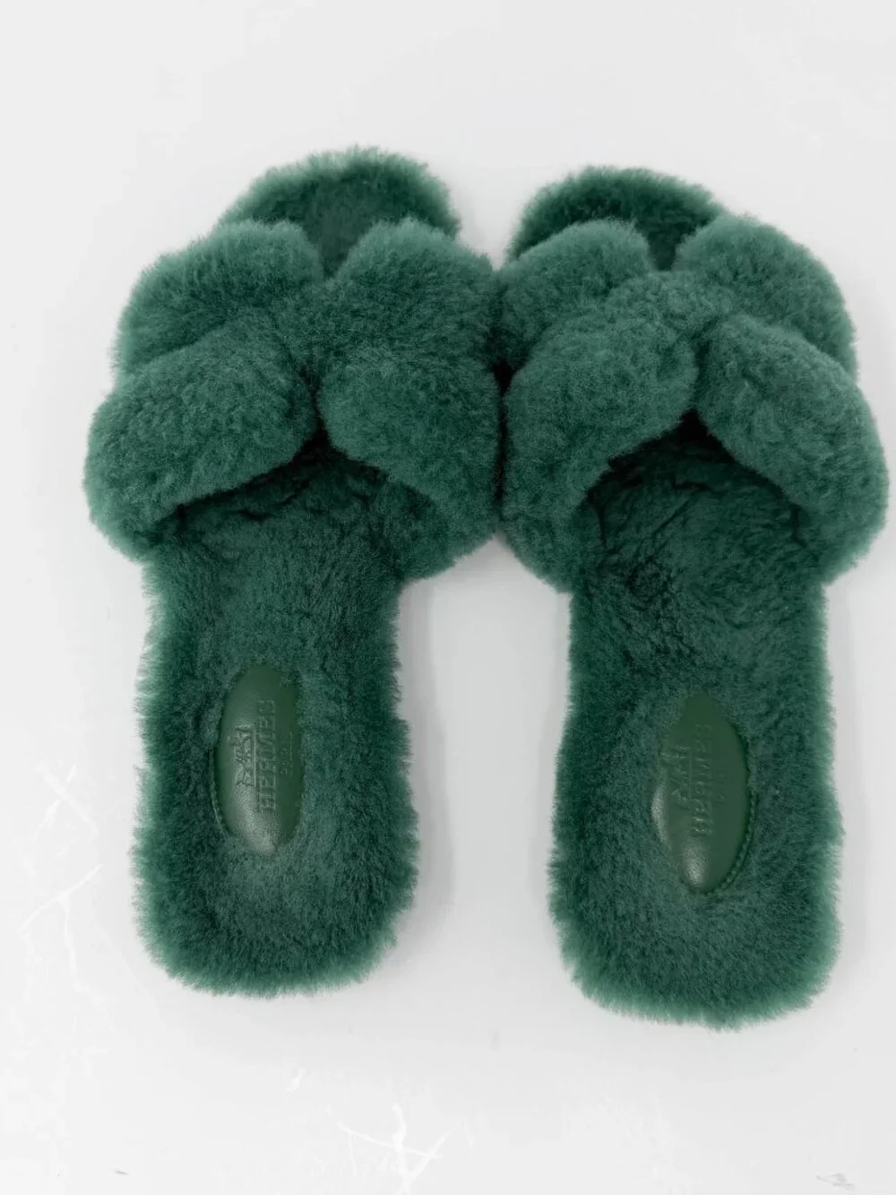 Hermes Oran Woolskin Sandals - Vert Anglais Shearling